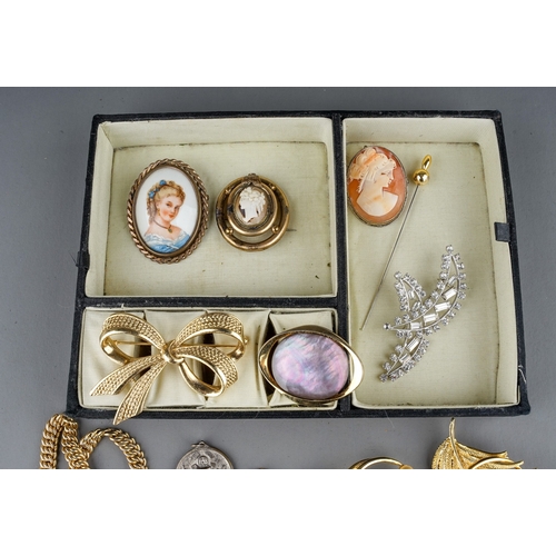 45 - Costume jewellery, including a 9ct yellow gold and pearl ring, size R1/2, approx 5.4g; a pair of 9ct... 