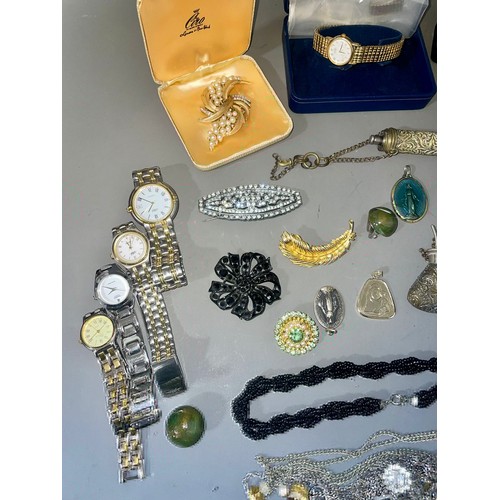 95 - Costume jewellery, including a Victorian silver hinged bangle, makers mark D&F, 1.27ozt; another whi... 