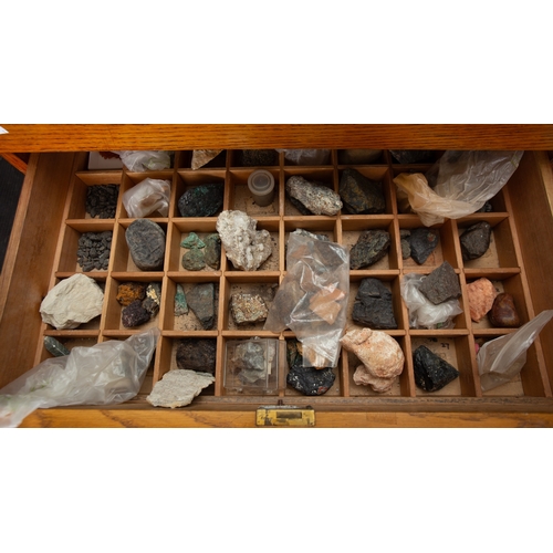 98 - A fine 6 draw oak specimen cabinet with contents of fossils and mineral exaples