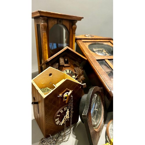 121 - Assorted clocks and parts (2 boxes)