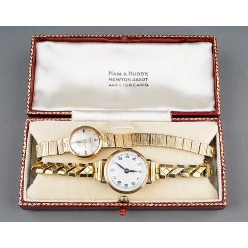 173 - A 9ct yellow gold ladies Rotary watch, gross weight approx 14.2g (bracelet is 9ct gold); together wi... 