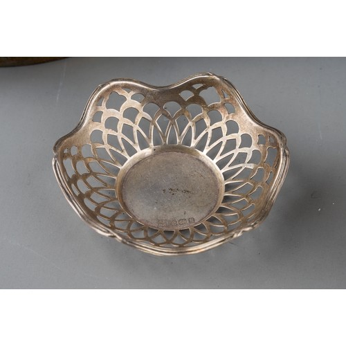 183 - Seven late 19th/early 20th Century silver bon bon dishes, all hallmarked makers include: JD/WD, Ches... 