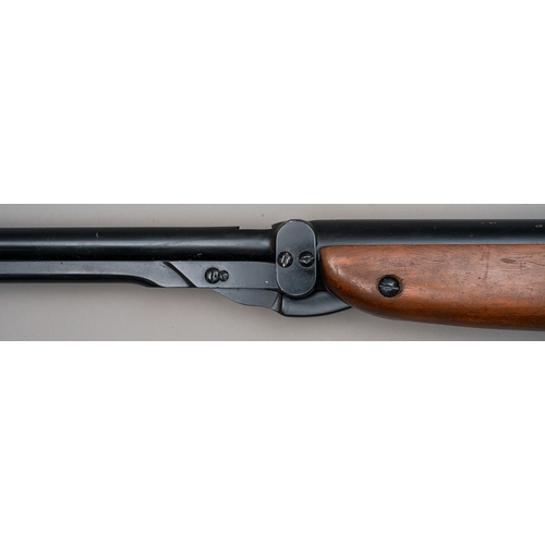 204 - Webley Mark 3 Air Rifle, .177 

In good condition with normal expected wear for its age.