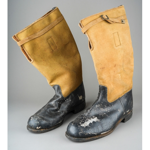 230 - Canvas and Leather, size 6/6.

The boots are showing age related wear, loss of Leather; the soles ar... 