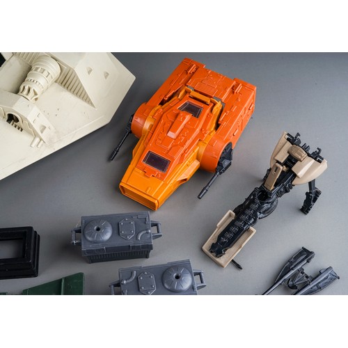 285 - Star Wars spare parts for vehicles and figures