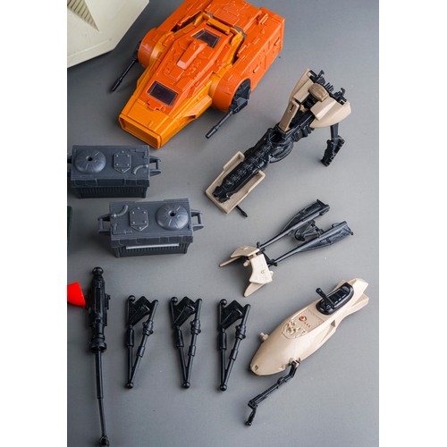 285 - Star Wars spare parts for vehicles and figures