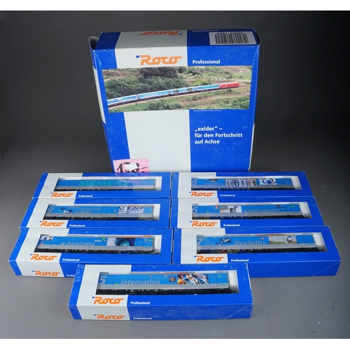 293 - Roco HO scale professional train pack of 7 Exider coaches