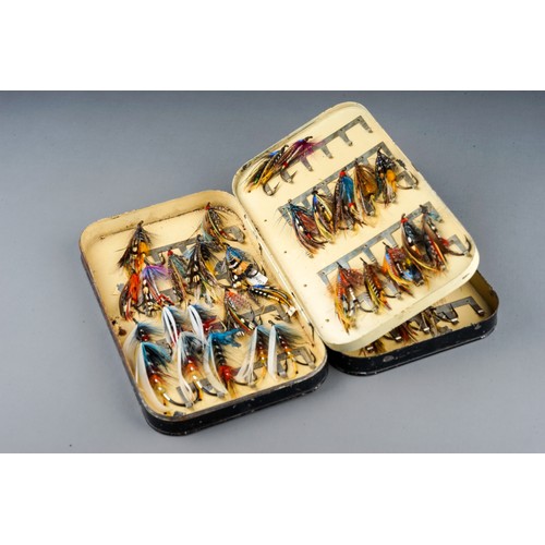 315 - A vintage Malloch's Patent no: 13561 tin fly fishing box complete with mainly salmon fishing flies (... 