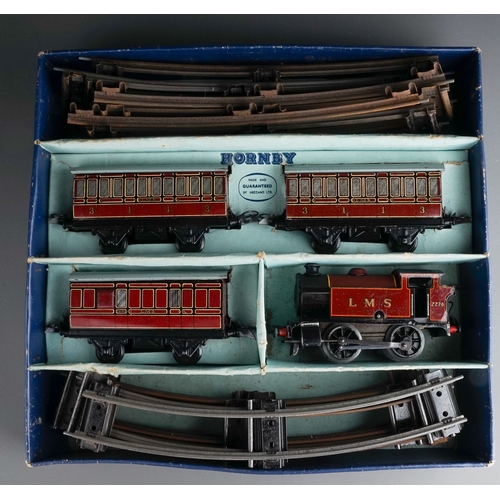 388 - A vintage boxed Hornby Train clockwork 0 guage no 101 Tank Passenger Set made by Meccano Ltd Liverpo... 