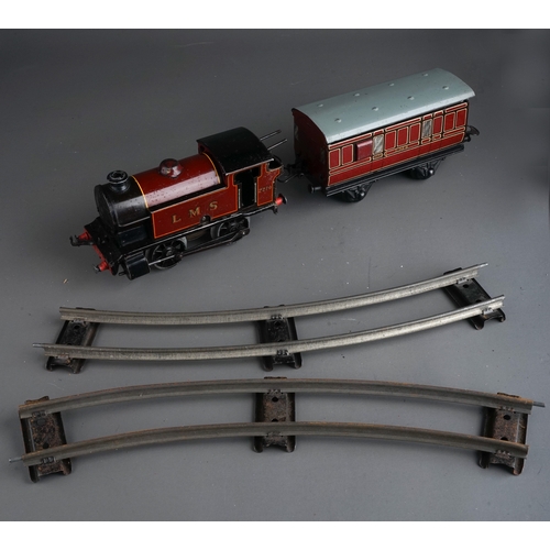 388 - A vintage boxed Hornby Train clockwork 0 guage no 101 Tank Passenger Set made by Meccano Ltd Liverpo... 