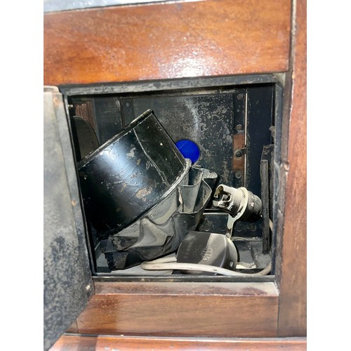 420 - An early 20th Century mahogany and brass magic lantern