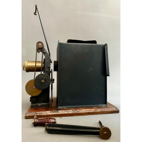 416 - An early 20th Century hand crank 35mm Projector