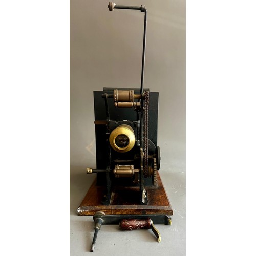 416 - An early 20th Century hand crank 35mm Projector