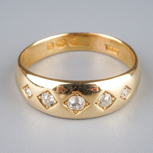 9 - A Victorian 18ct yellow gold and diamond five-stone ring, set with graduated old-cut diamonds, size ... 