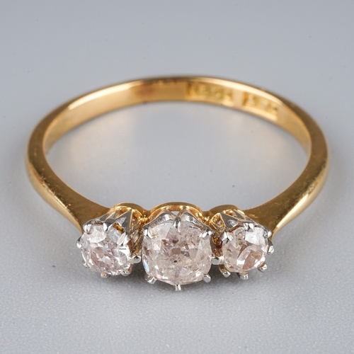 14 - An 18ct gold and diamond ring.