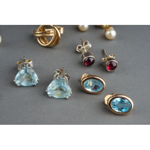 47 - Assorted earrings, including 9ct gold, unmarked yellow metal, faux pearls, topaz, silver, etc; a yel... 