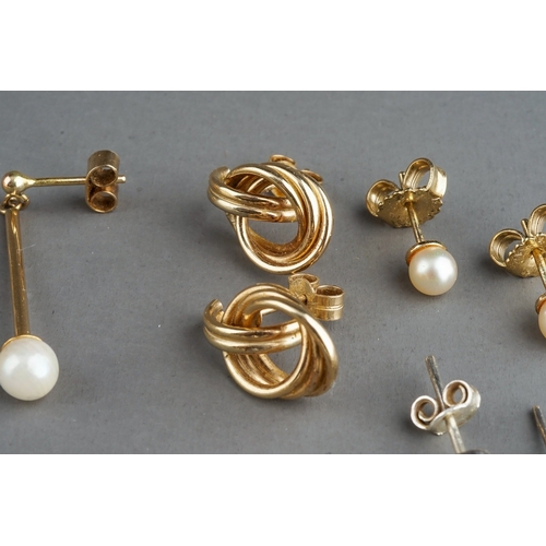 47 - Assorted earrings, including 9ct gold, unmarked yellow metal, faux pearls, topaz, silver, etc; a yel... 