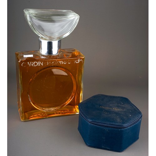 94 - A counter top display bottle of Pierre Cardin 'Cardin de Pierre Cardin' aftershave, with contents, t... 