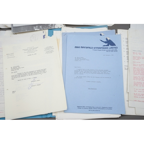 162 - E.L.0 DEC 81-MAY 82 Distribution information on Jet Records summary costs and expenses. Plus Wembly ... 