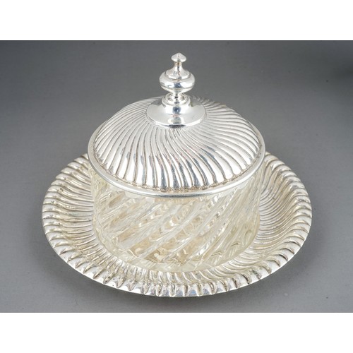 212 - An early 20th Century Austro-Hungarian 800 standard silver butter dish stand and cover with glass bo... 