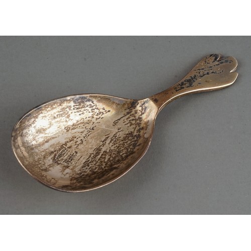 213 - A George VI silver trefid end caddy spoon, hallmarked by A.I W.A.B., Sheffield, 1938, approx 0.64 oz... 