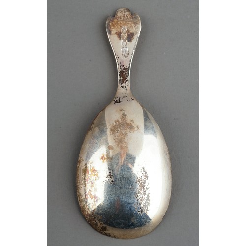 213 - A George VI silver trefid end caddy spoon, hallmarked by A.I W.A.B., Sheffield, 1938, approx 0.64 oz... 