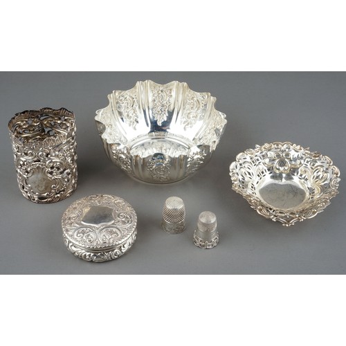 216 - A collection of late 19th/early 20th Century to include: bowl with crimped edges, heart shaped ring ... 