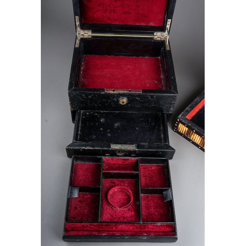 270 - An early 20th Century leather bound jewellery travelling case, the fitted interior with lift off sec... 