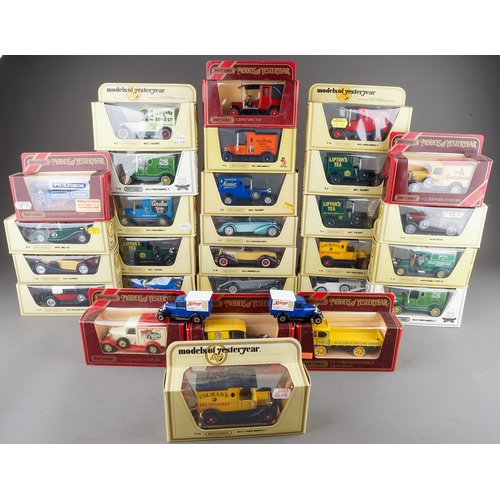 282 - Assorted die cast models of toy cars to include:
MATCHBOX ‘Cars of Yesteryear’ to include: 
1934 Ril... 