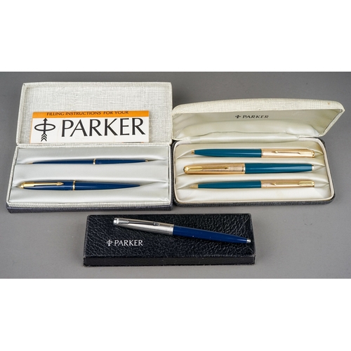 292 - Pens: a vintage Parker trio set (fountain pen, ballpoint and pencil) blue bodies with gold plated co... 