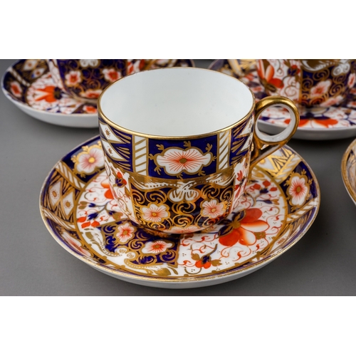 356 - A collection of early 20th Century Royal Crown Derby Old Imari 2451 pattern to include: ten saucers,... 