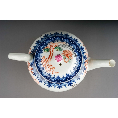 378 - A Worcester tea pot and cover, circa 1765-70,  globular in the Mandarin style decorated with  Chines... 