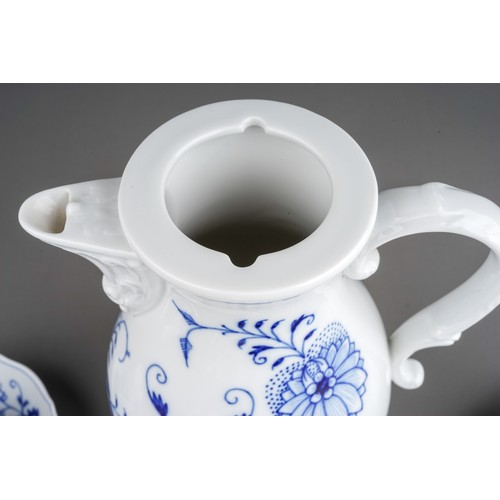 472 - A Meissen Chinoiserie blue and white coffee set to include 18th Century style pear chased coffee pot... 