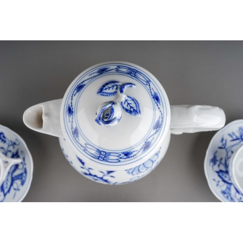 472 - A Meissen Chinoiserie blue and white coffee set to include 18th Century style pear chased coffee pot... 