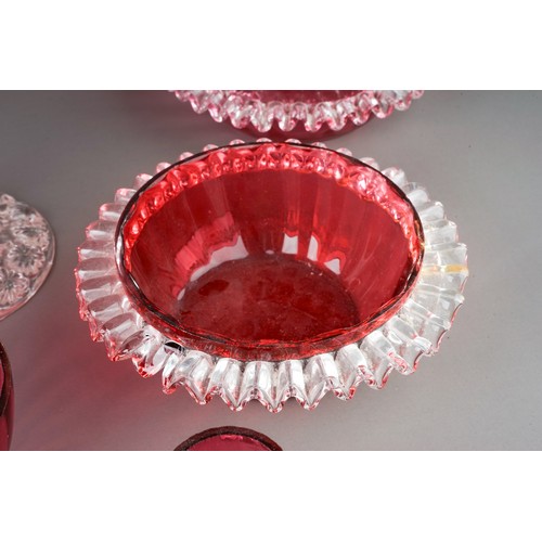 500 - Collection of cranberry glass to include decanter, dishes, pedestal dish, jugs, vases etc. together ... 