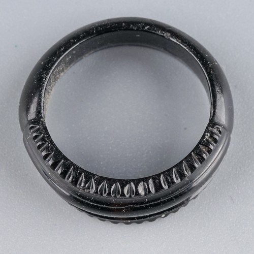 6 - A Victorian jet ring, size O