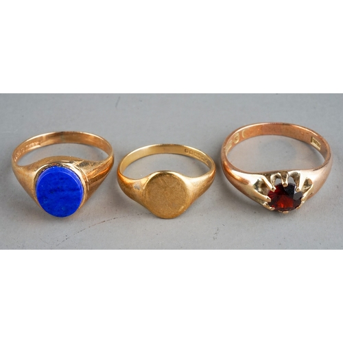 17 - Three 9ct yellow gold rings, one set with a garnet size Q; one set with lapis lazuli, size O and a p... 