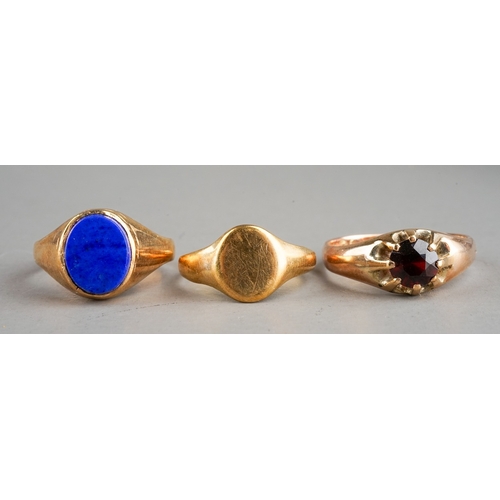 17 - Three 9ct yellow gold rings, one set with a garnet size Q; one set with lapis lazuli, size O and a p... 