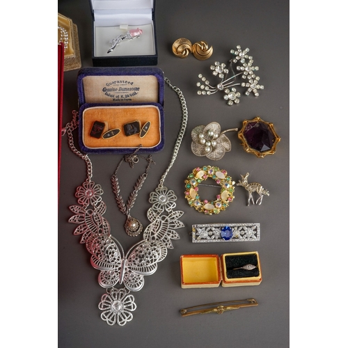 23 - Costume jewellery - including faux pearls; a 9ct gold and silver ring (af) approx 1.4g; a pair of Ja... 