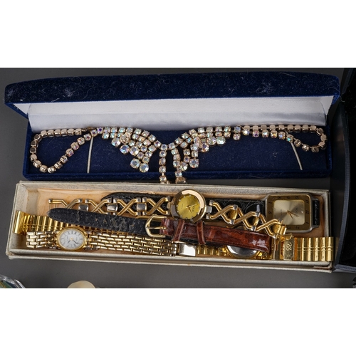 40 - Costume jewellery - including a 9ct gold chain, approx 4g; a silver gate-link bracelet; brooches; ea... 