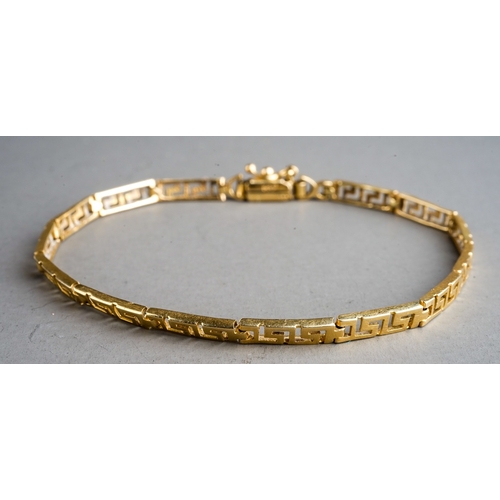 66 - Yellow metal bracelet, stamped 585 for 14 ct gold, total weight 5.5g