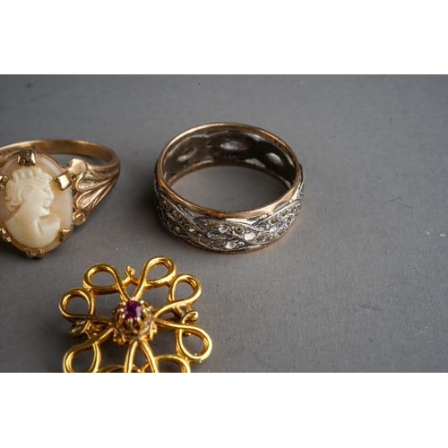 74 - 9 ct gold cameo ring together with 9 ct gold brooch and a ct gold and silver ring. Together with a 9... 