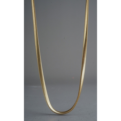 92 - 9ct gold necklace, marked to clasp (total weight 11.8g)