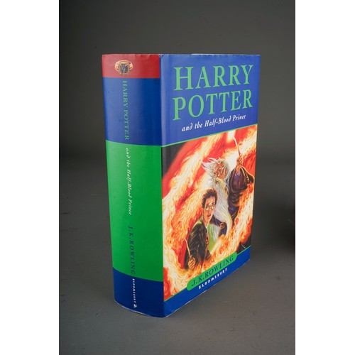 109 - Rowling J. K.. Harry Potter and the Philosopher's Stone. Bloomsbury, 1997. Fifteenth print [with num... 