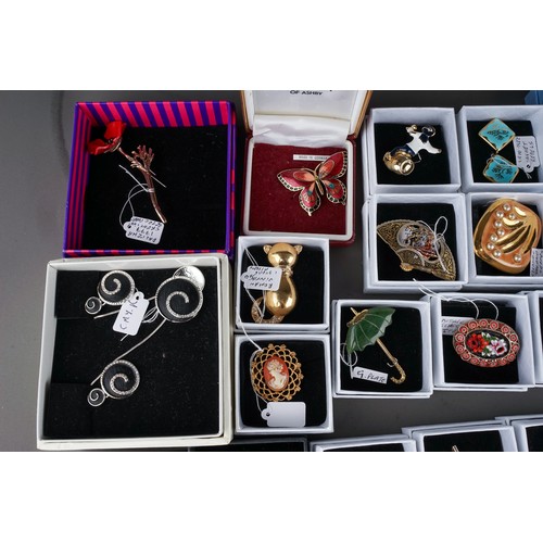 112 - Collection of costume jewellery to include brooches, earrings, bracelets, wedgwood items etc.