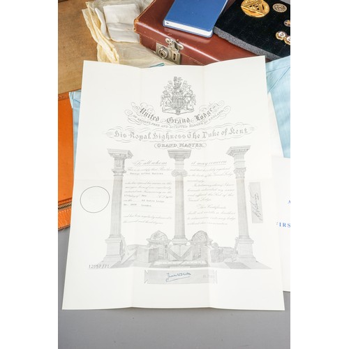 123 - Collection of masonic interest items to include apron, book, cufflinks, badges etc(1box)