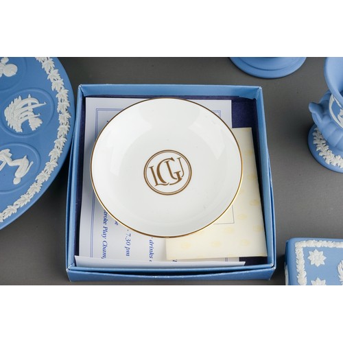 124 - Collection of Wedgwood jasper ware items to include trinkets, vases, pin dishes, plates etc. (1 box)