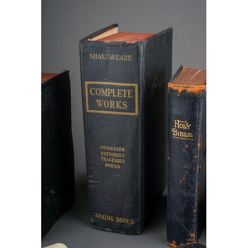 190 - Collection of 7 bibles to include one from 1895, 1918, 1891 together with The Complete works of Will... 