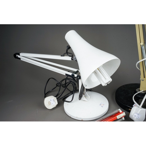 261 - A white Anglepoise Model 90 desk lamp, a cream coloured counterbalance desk \ crafting lamp with mag... 