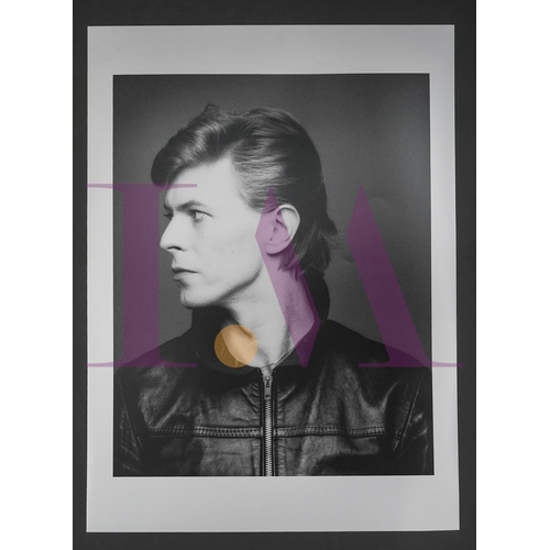 285 - DAVID BOWIE Heroes 1977 Photo shoot images.
This lot comprises of 3 Large 42 x 30 cm black and white... 